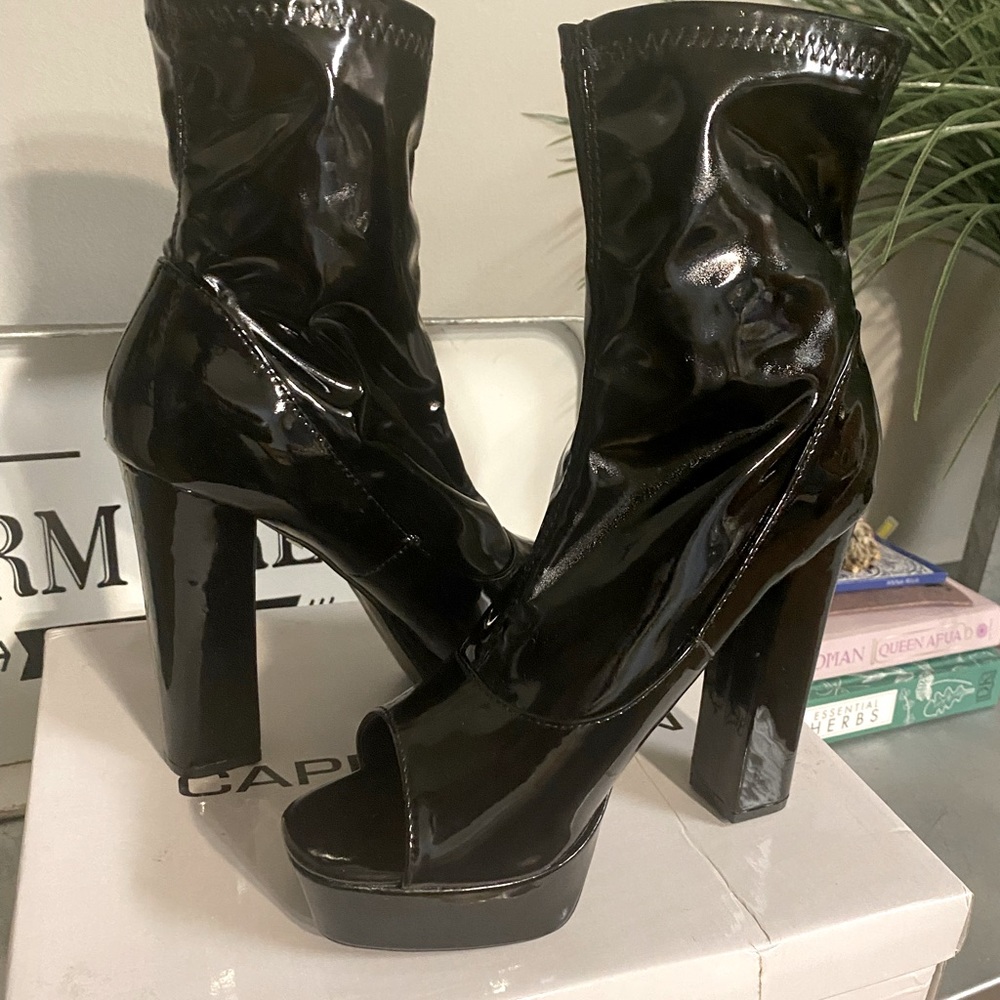Women boots/ Heels
